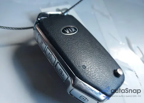 2021 Kia Forte Lxs z USA, uszkodzony, nr VIN 3KPF24AD8ME293270